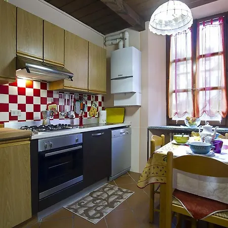 Orta Apartment *
